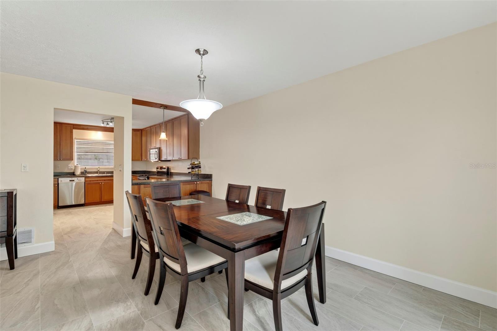 2700 Bayshore Blvd #512 Property Photo 6