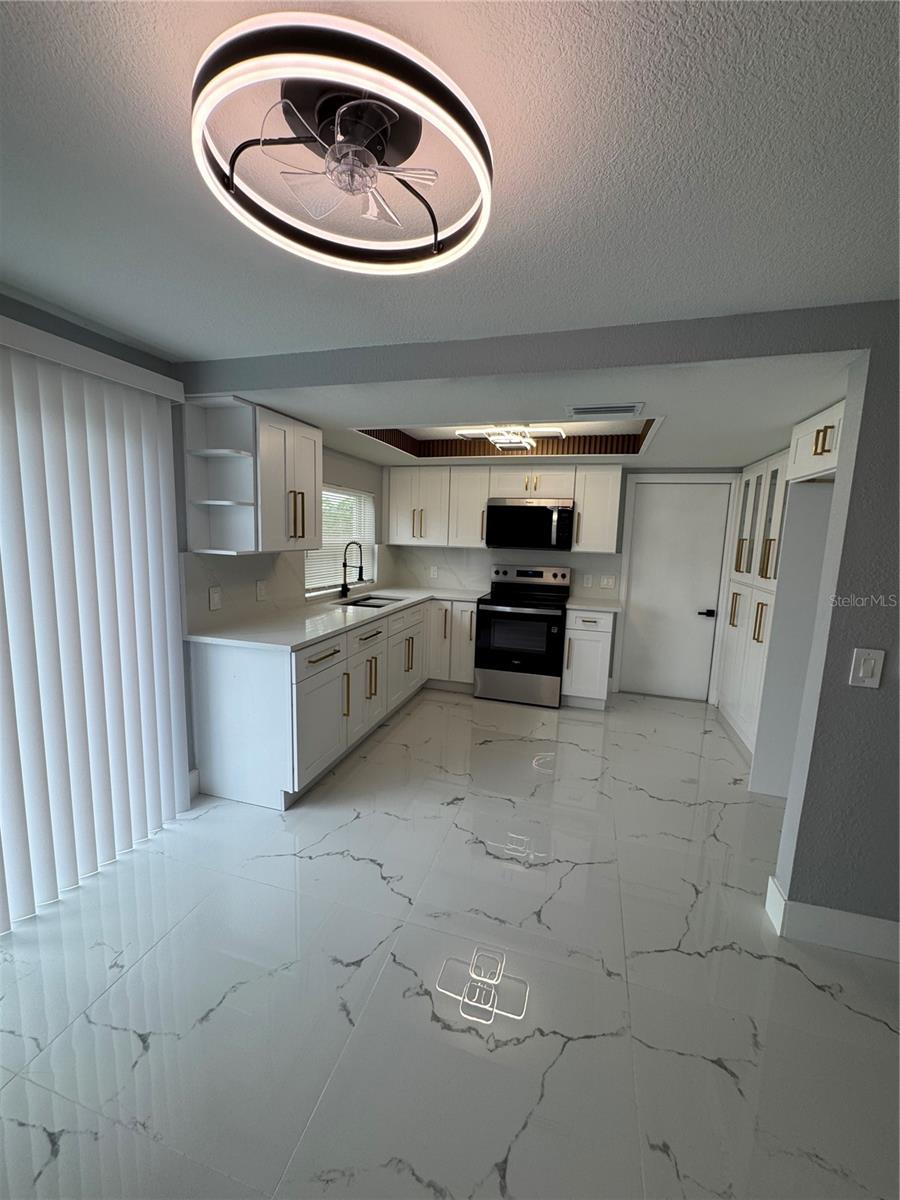 6205 Westport Dr Property Photo 4