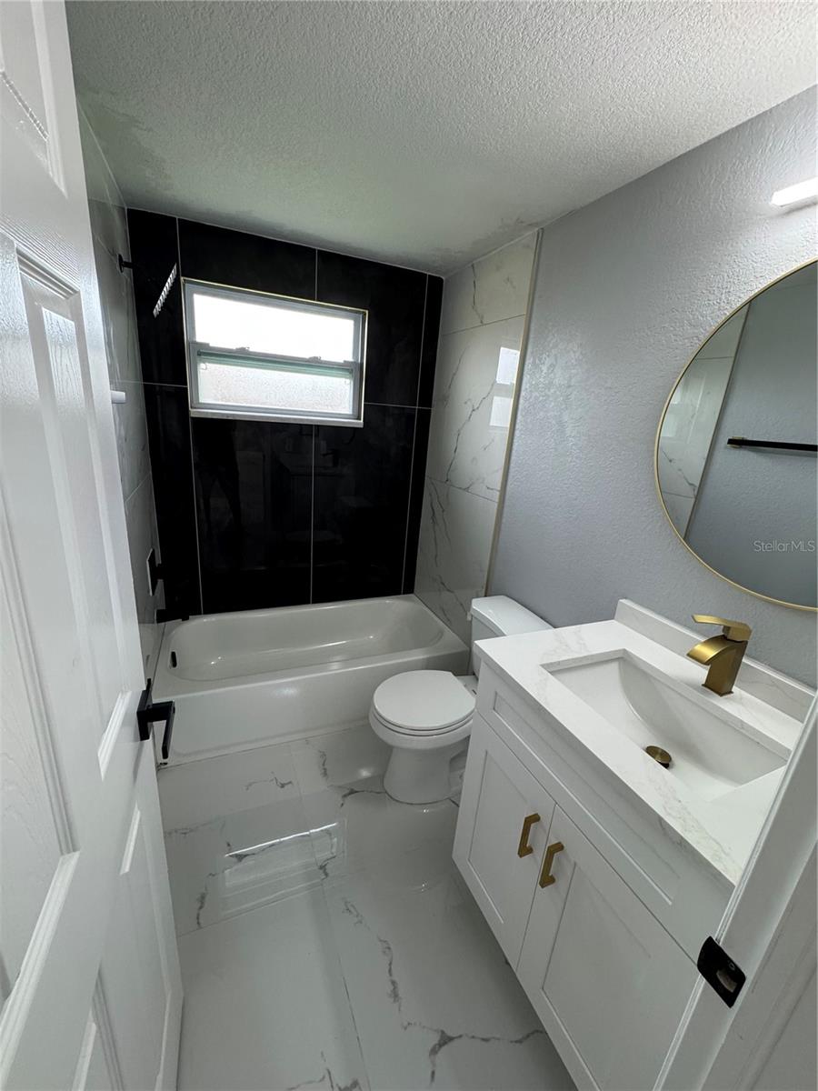 6205 Westport Dr Property Photo 8