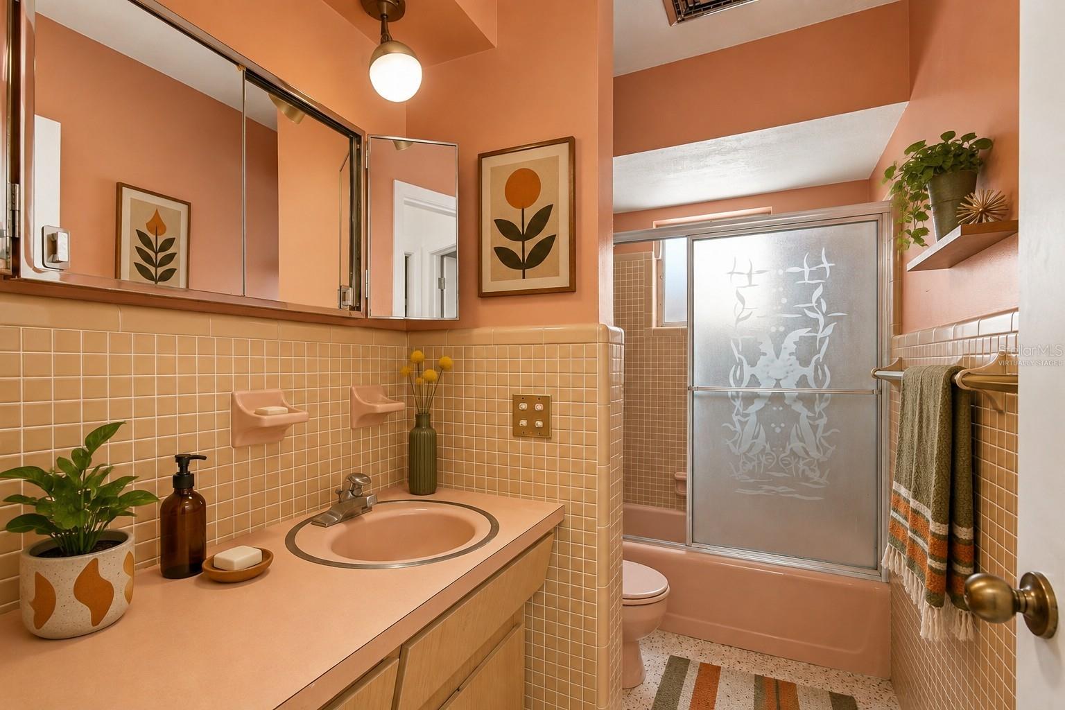 243 3rd St W Property Photo 10