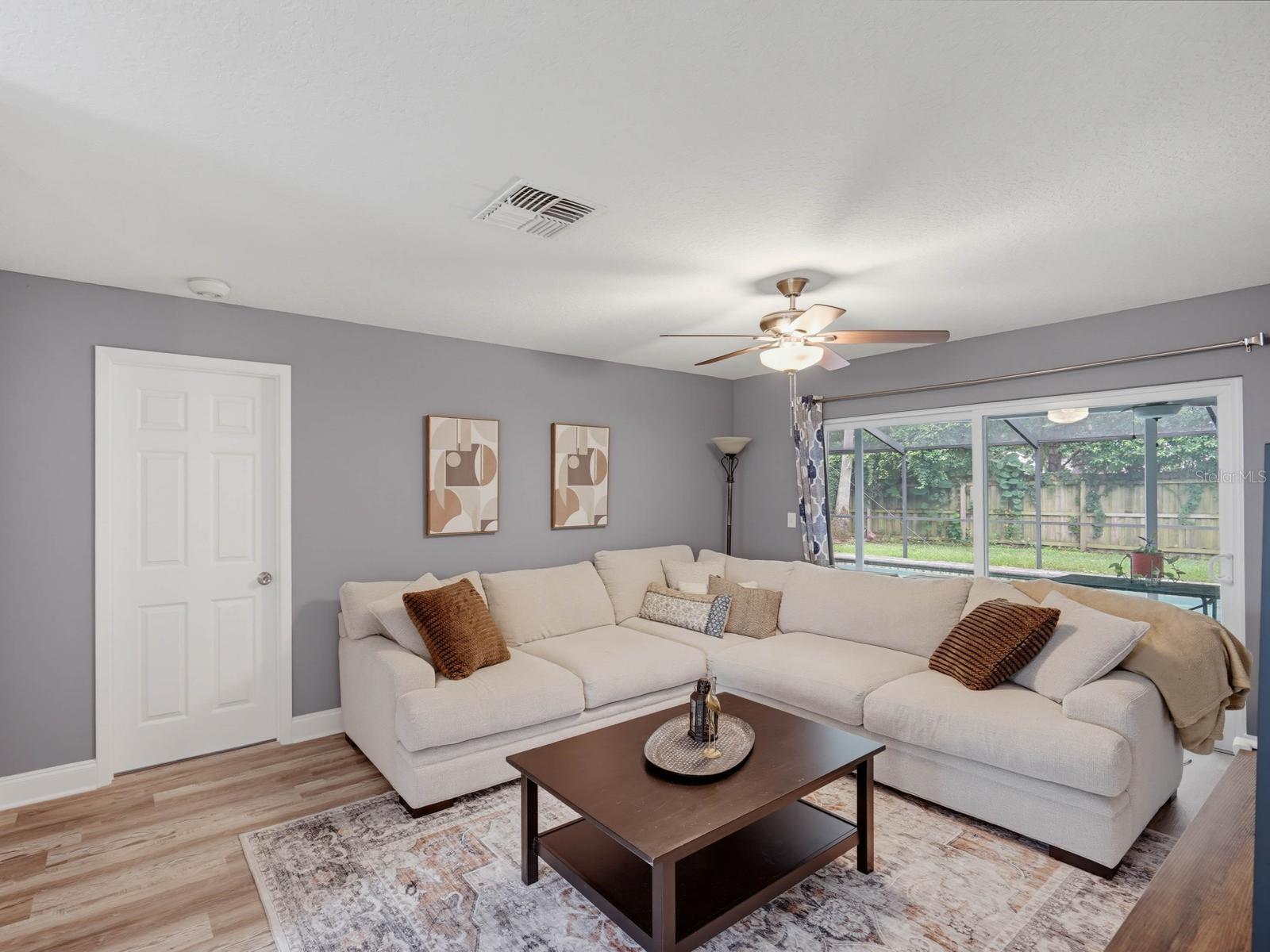 2988 Pinewood Run Property Photo 4