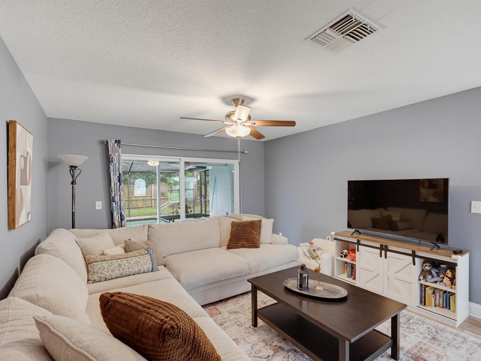 2988 Pinewood Run Property Photo 5