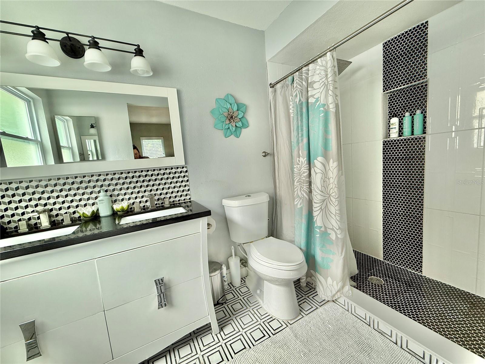 1237 Lotus Path Property Photo 21