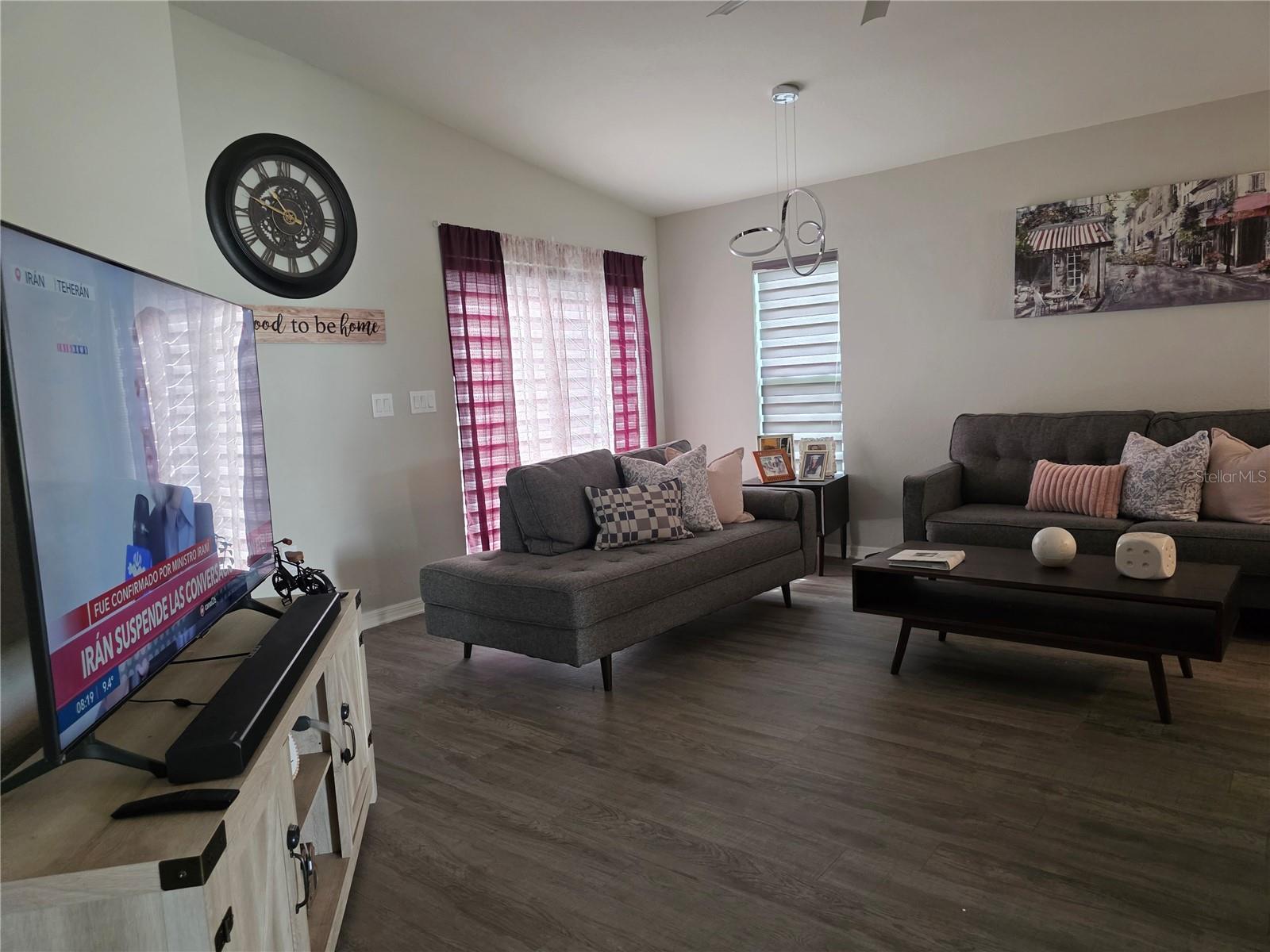 424 Capri Way Property Photo 6