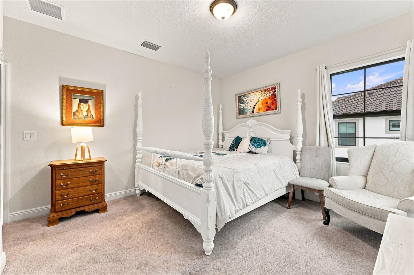 10370 Meadowrun Dr Property Photo 32