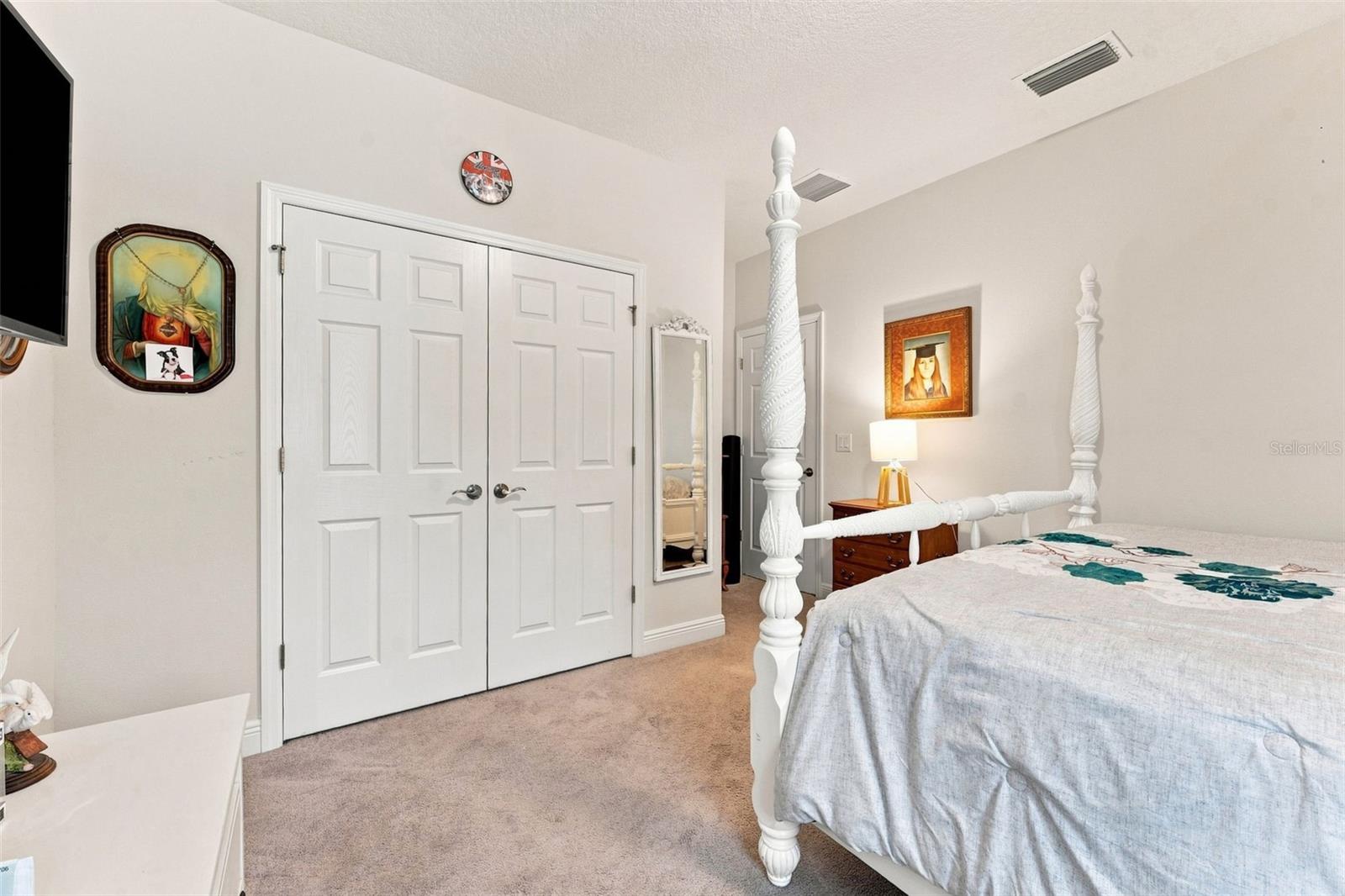 10370 Meadowrun Dr Property Photo 33