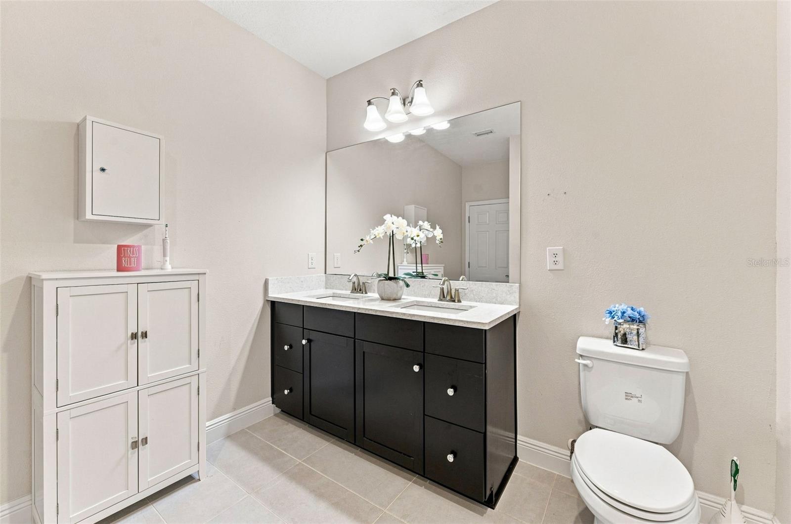 10370 Meadowrun Dr Property Photo 34