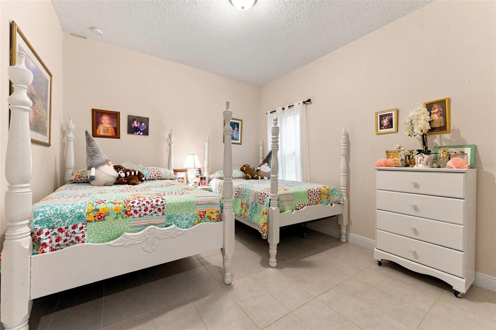 10370 Meadowrun Dr Property Photo 36