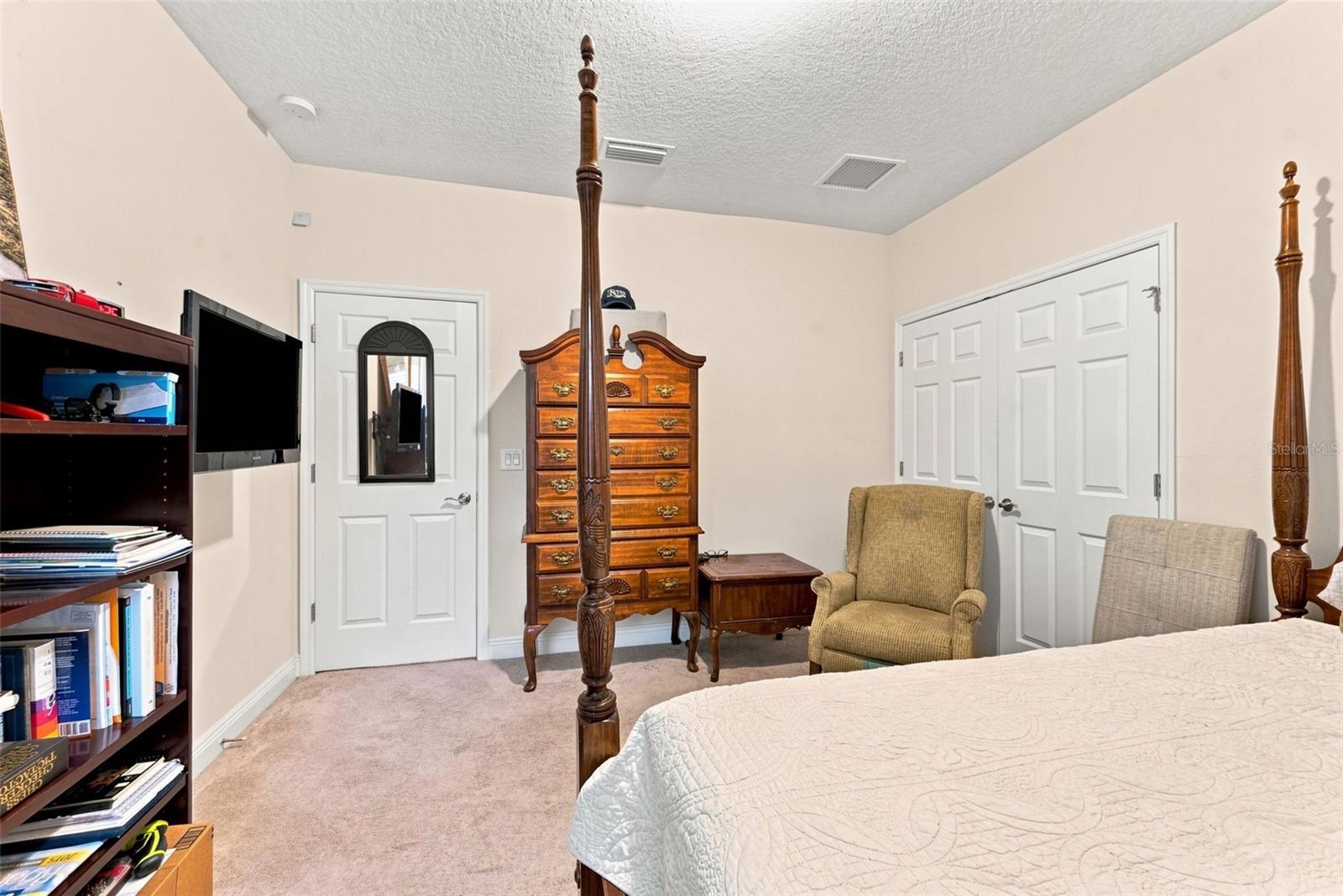 10370 Meadowrun Dr Property Photo 41