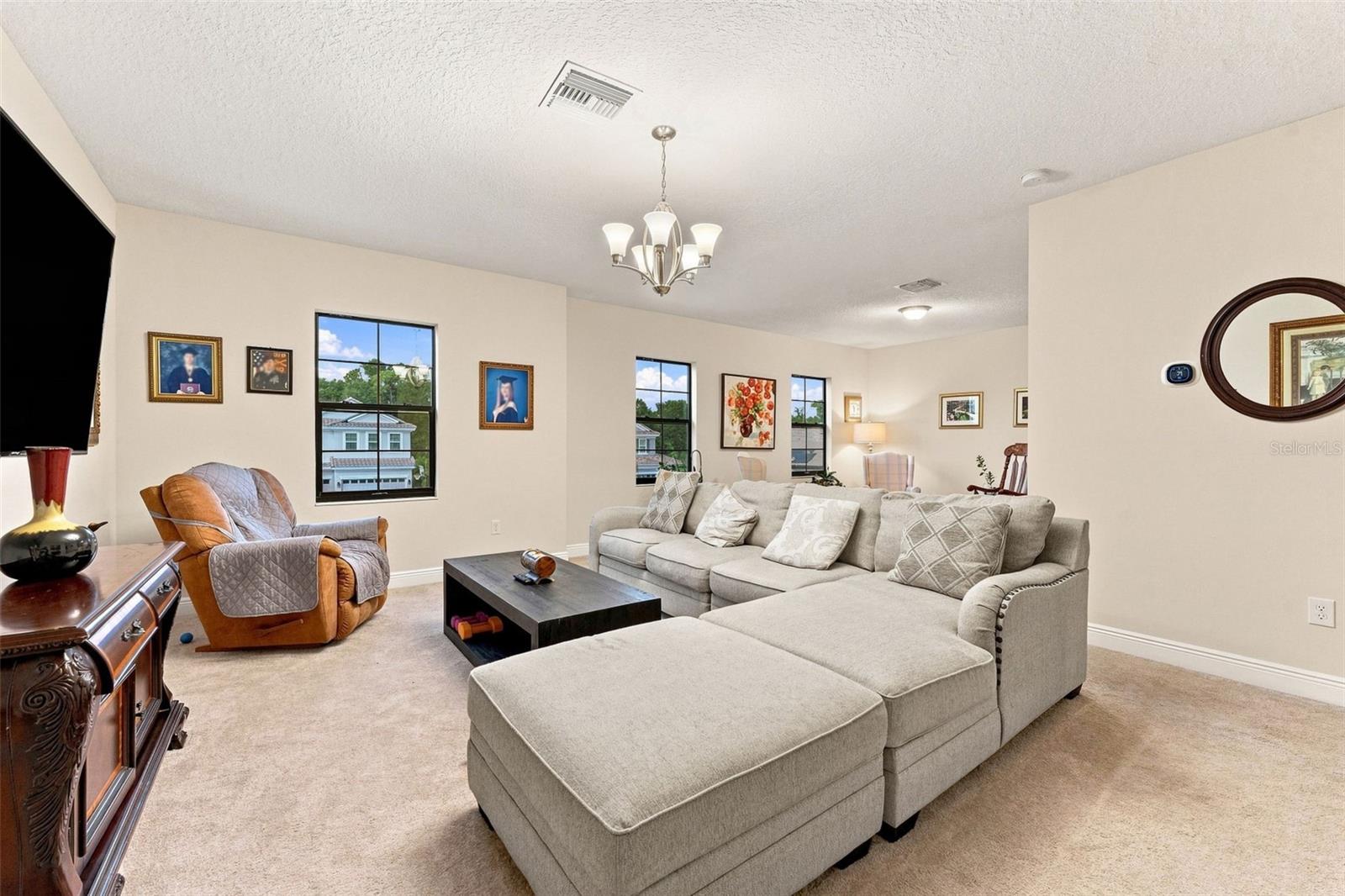 10370 Meadowrun Dr Property Photo 46