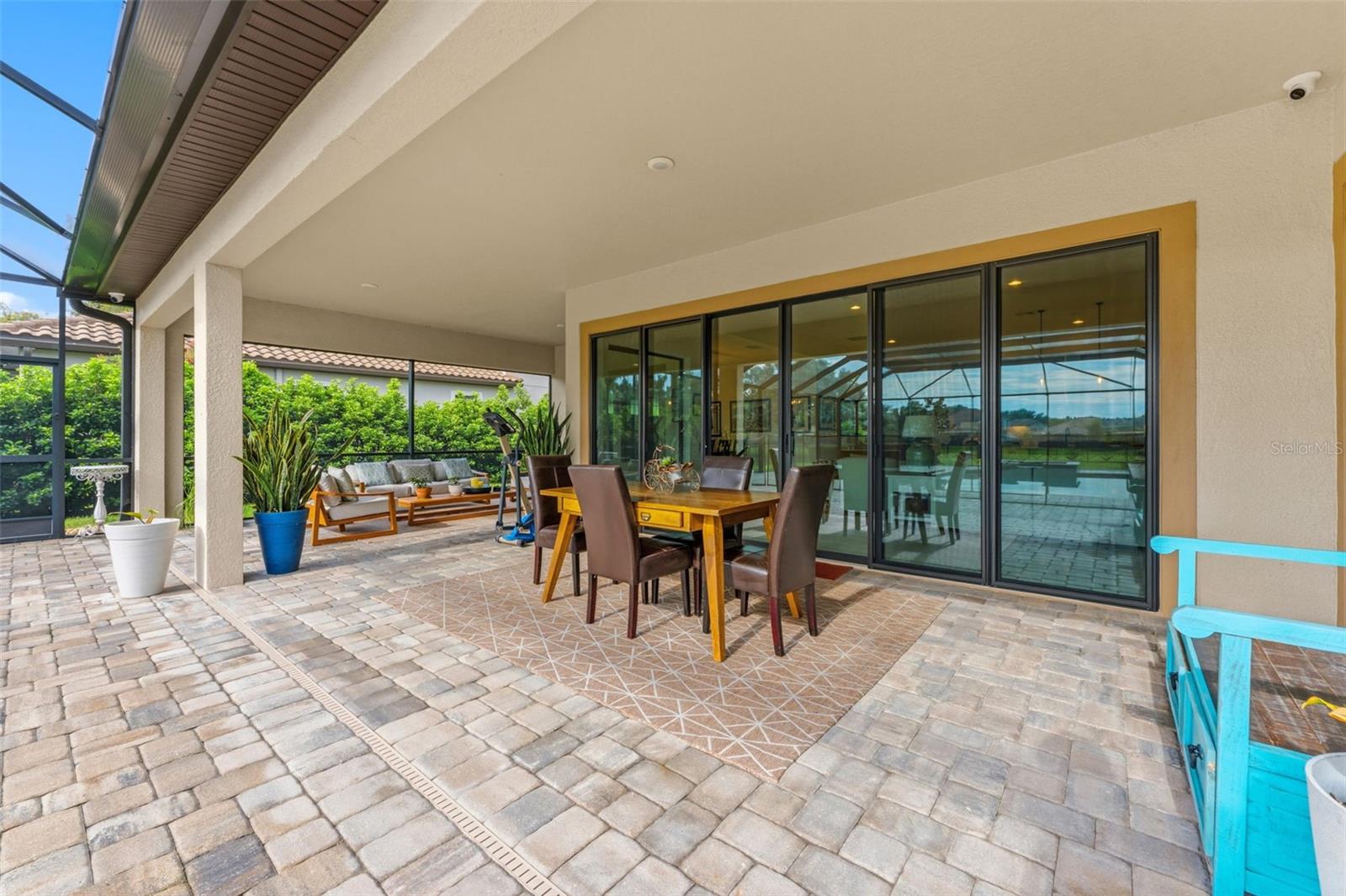 10370 Meadowrun Dr Property Photo 58