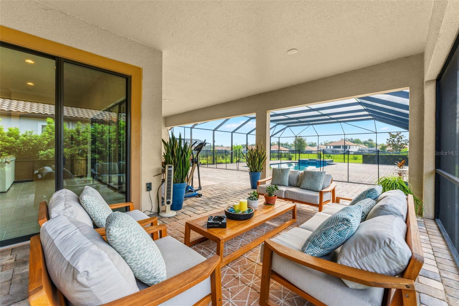 10370 Meadowrun Dr Property Photo 60