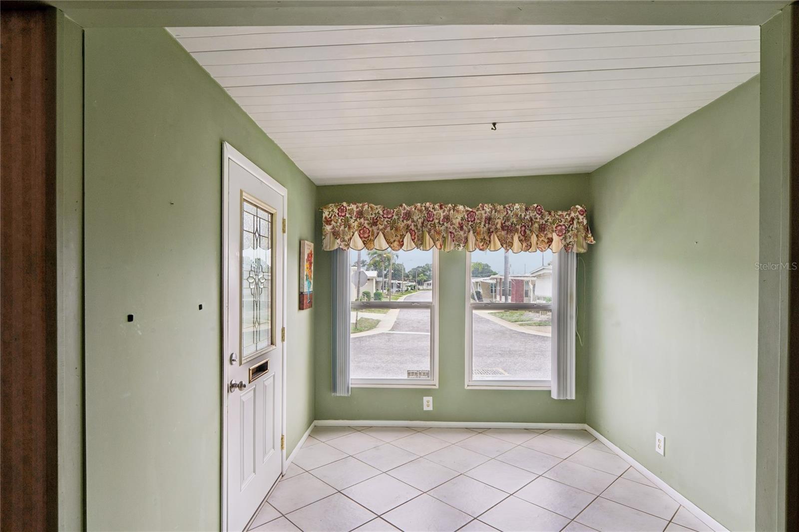 2000 E Bay Dr #25 Property Photo 16