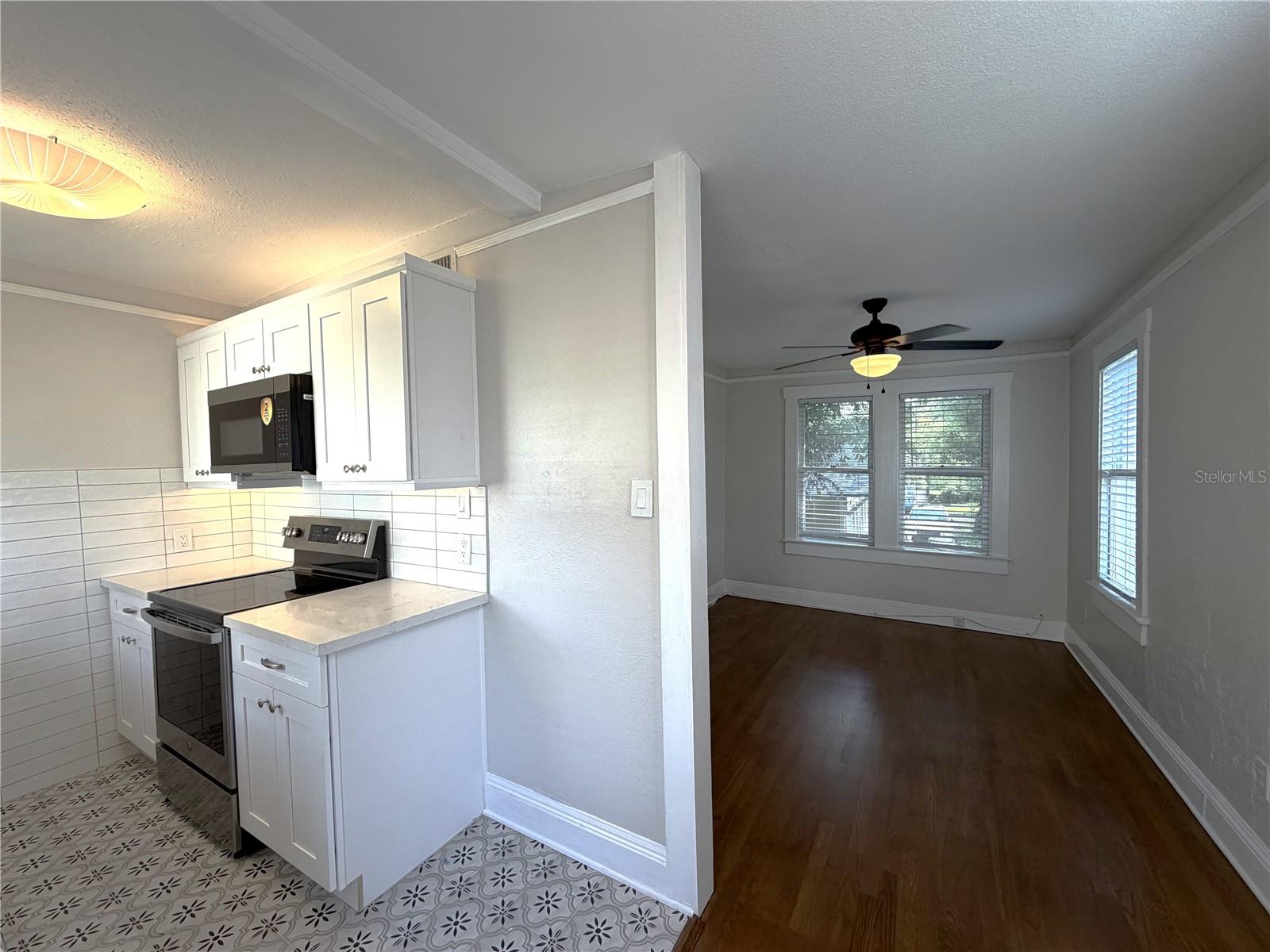 807 1/2 S Fremont Ave ##upper Property Photo 1