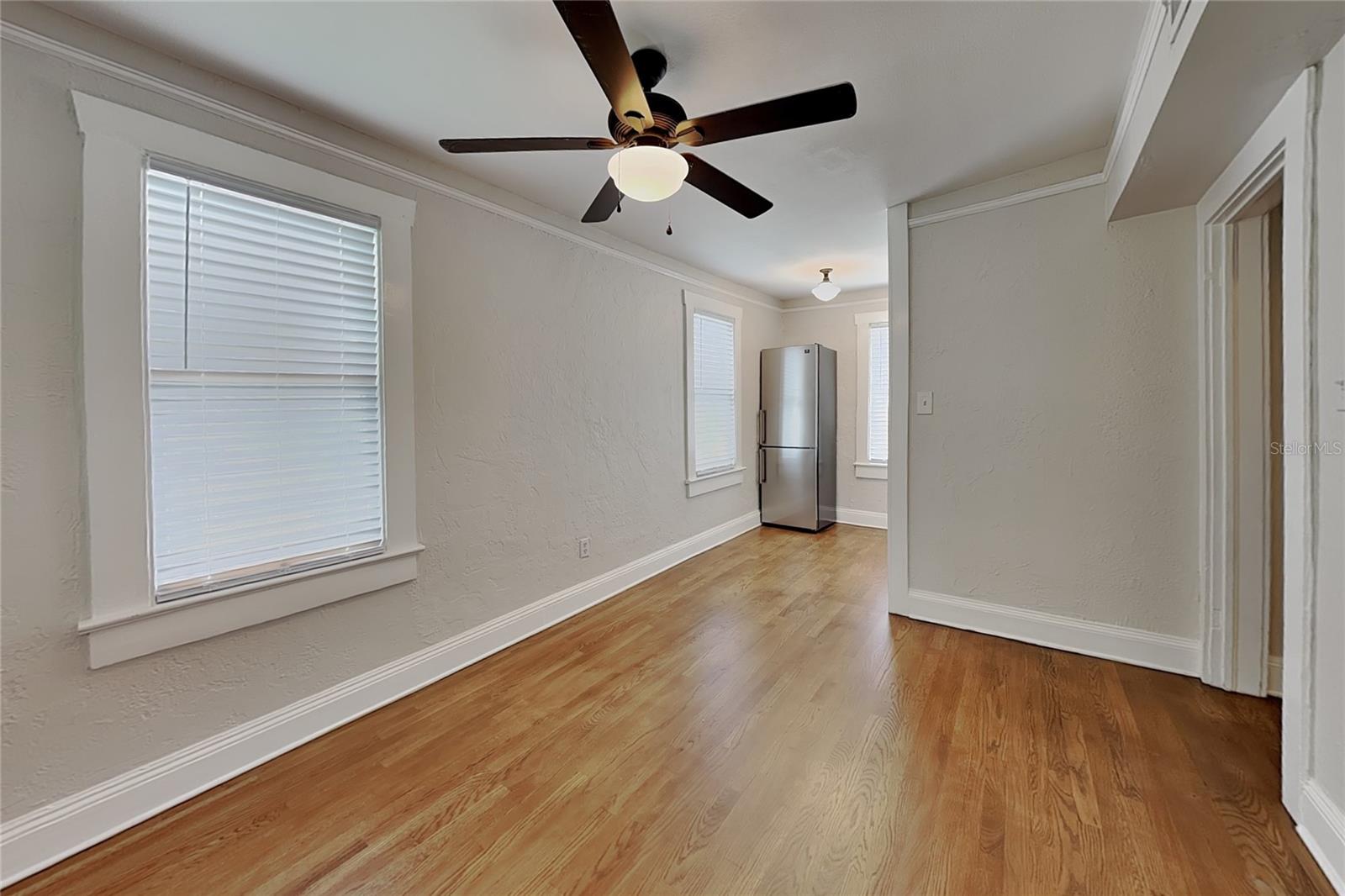 807 1/2 S Fremont Ave ##upper Property Photo 10