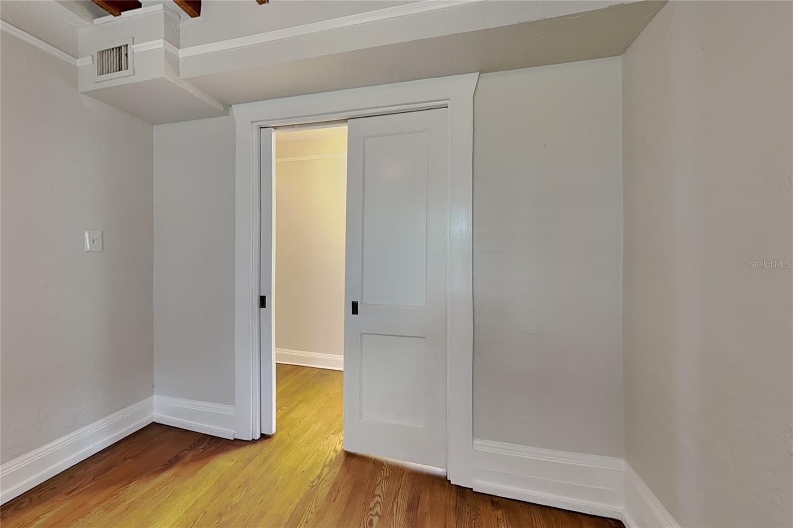 807 1/2 S Fremont Ave ##upper Property Photo 17
