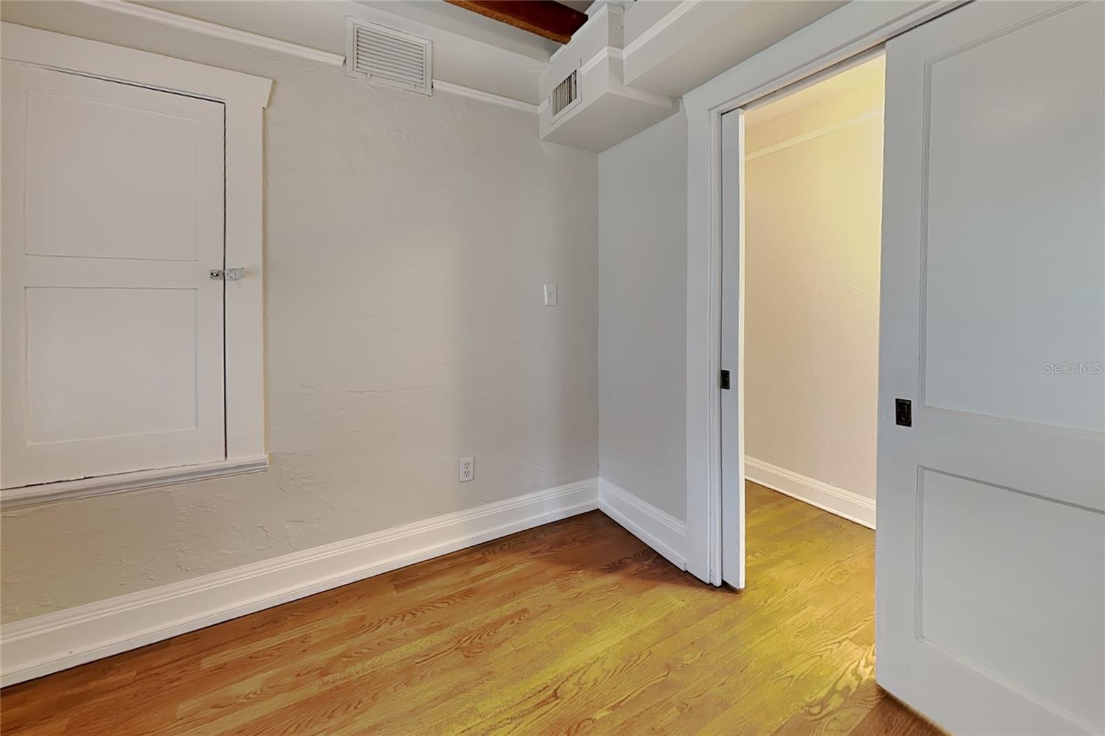 807 1/2 S Fremont Ave ##upper Property Photo 19