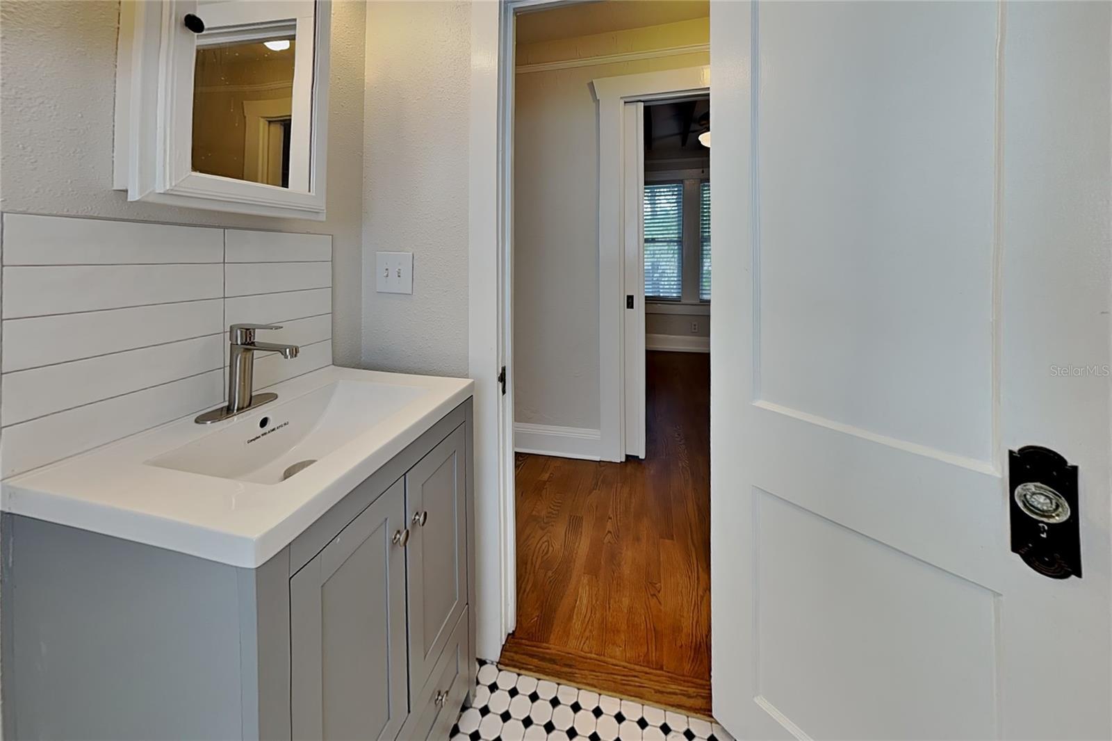 807 1/2 S Fremont Ave ##upper Property Photo 21