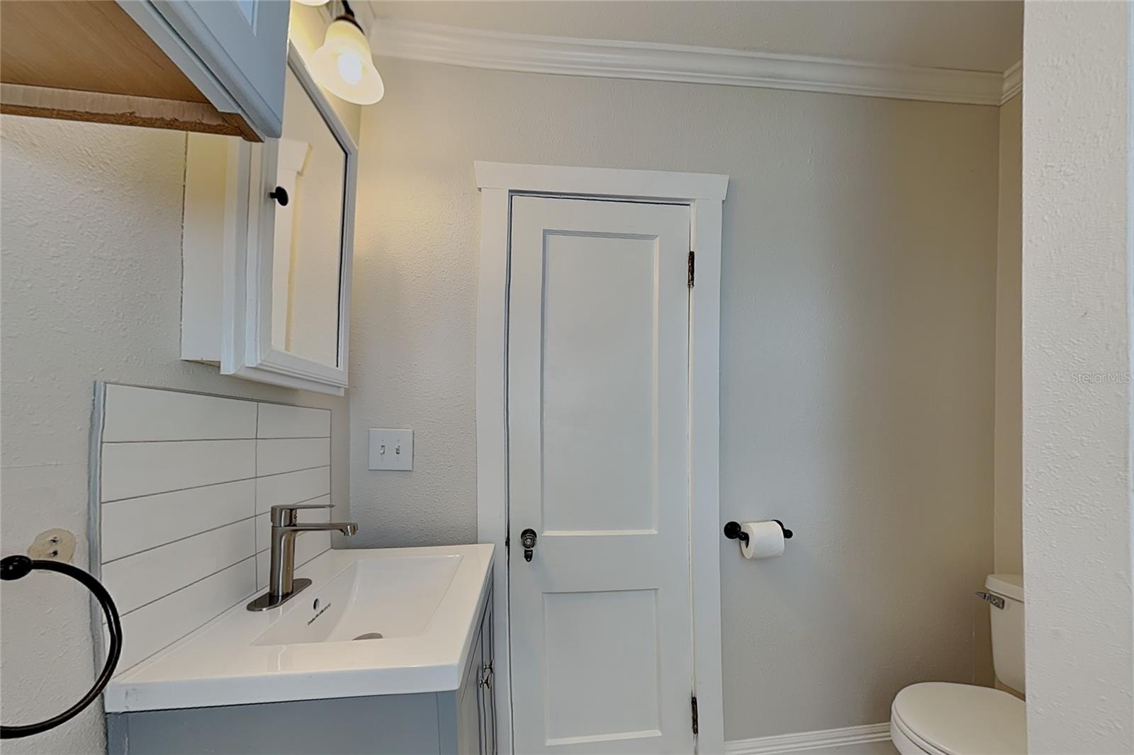 807 1/2 S Fremont Ave ##upper Property Photo 22