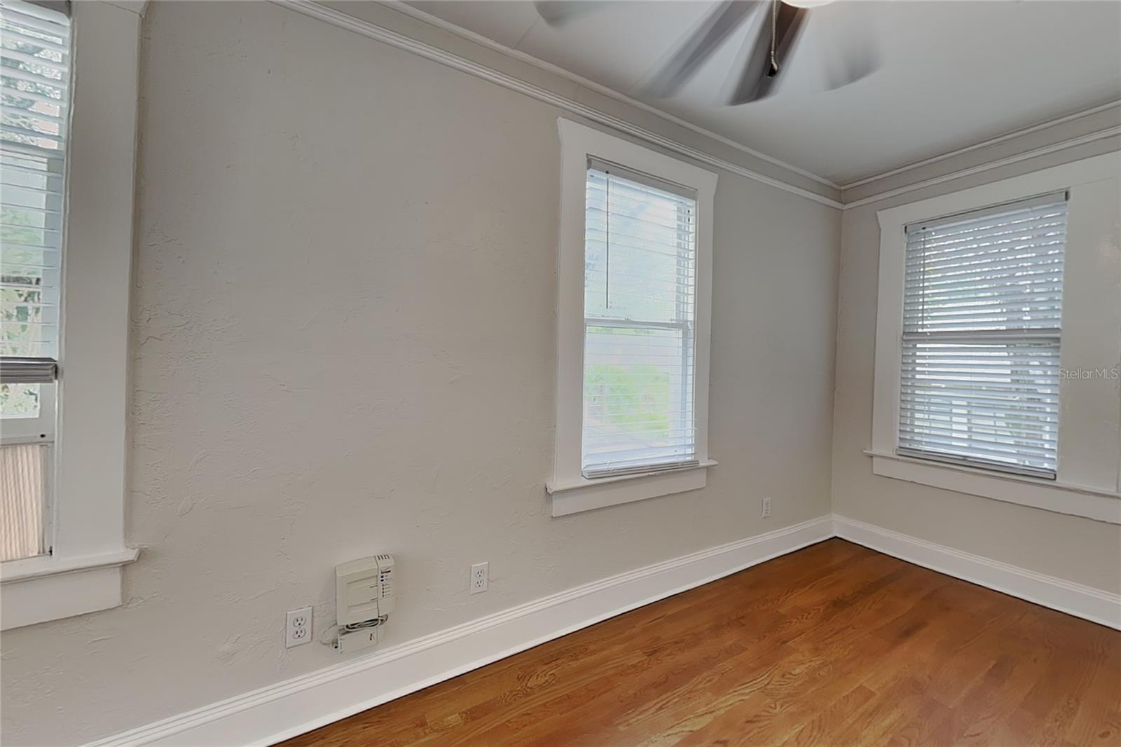 807 1/2 S Fremont Ave ##upper Property Photo 29