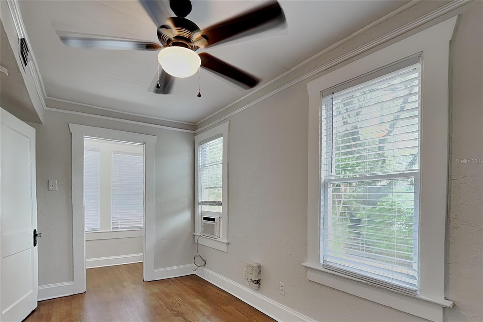 807 1/2 S Fremont Ave ##upper Property Photo 30