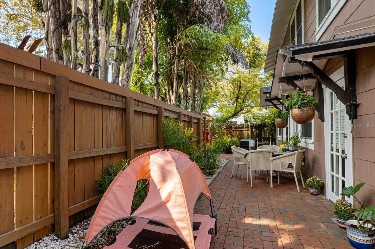807 1/2 S Fremont Ave ##upper Property Photo 38