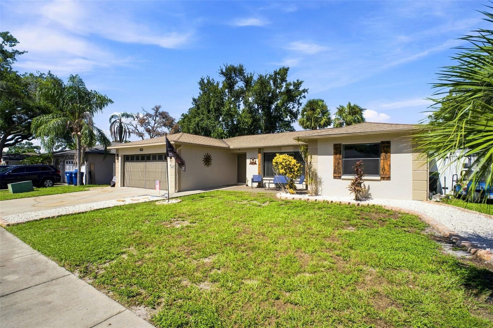 1830 Willow Oak Dr W Property Photo 1