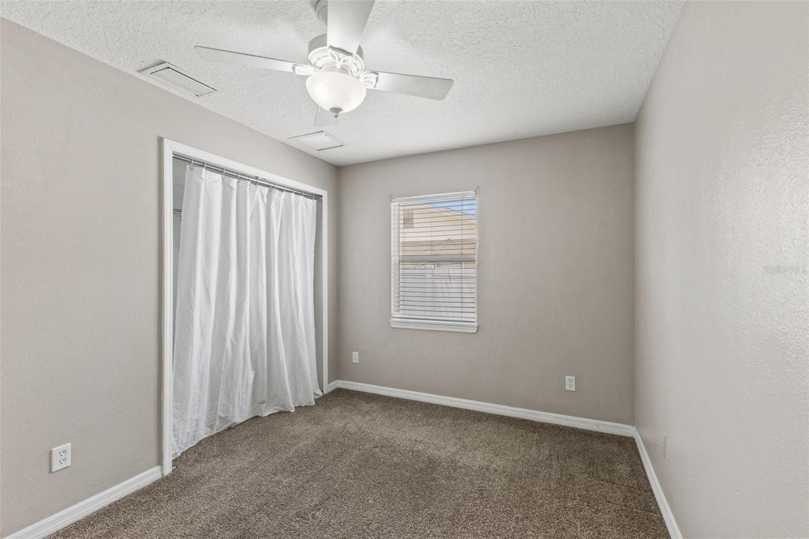 560 Robin Hill Cir Property Photo 13