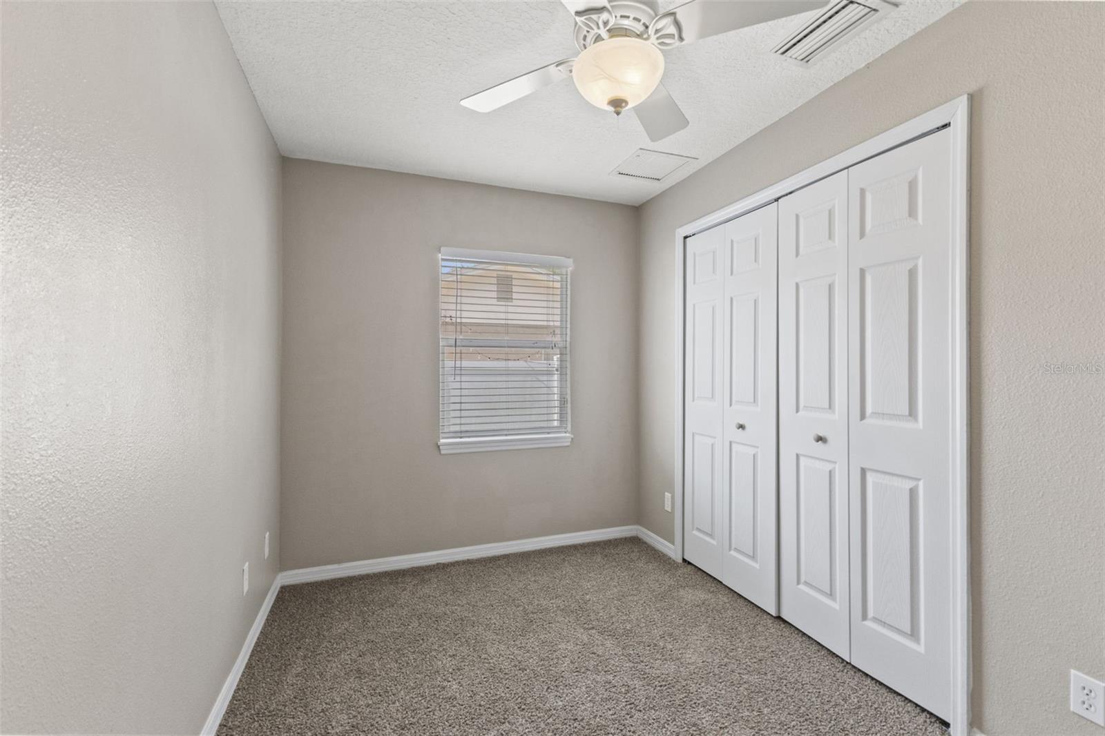 560 Robin Hill Cir Property Photo 17
