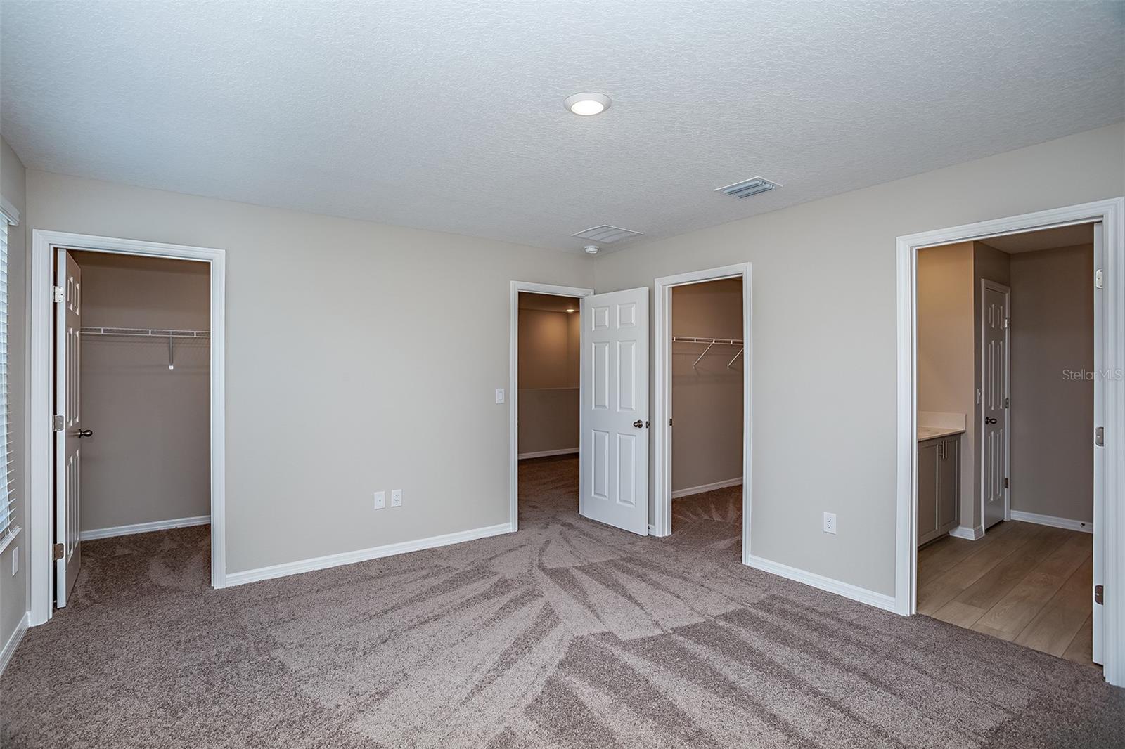 1743 Vanilla St Property Photo 5