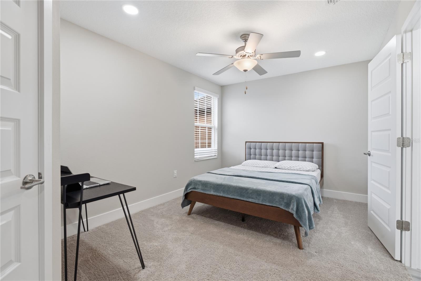 9807 Wild Begonia Loop Property Photo 32