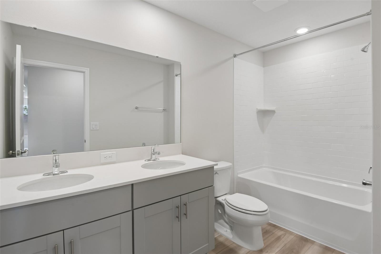 4192 River Beacon Blvd Property Photo 23