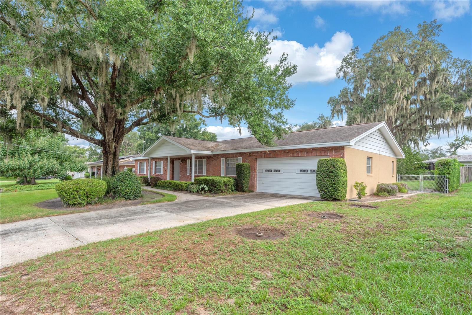 110 Ashbrook Dr Property Photo 2
