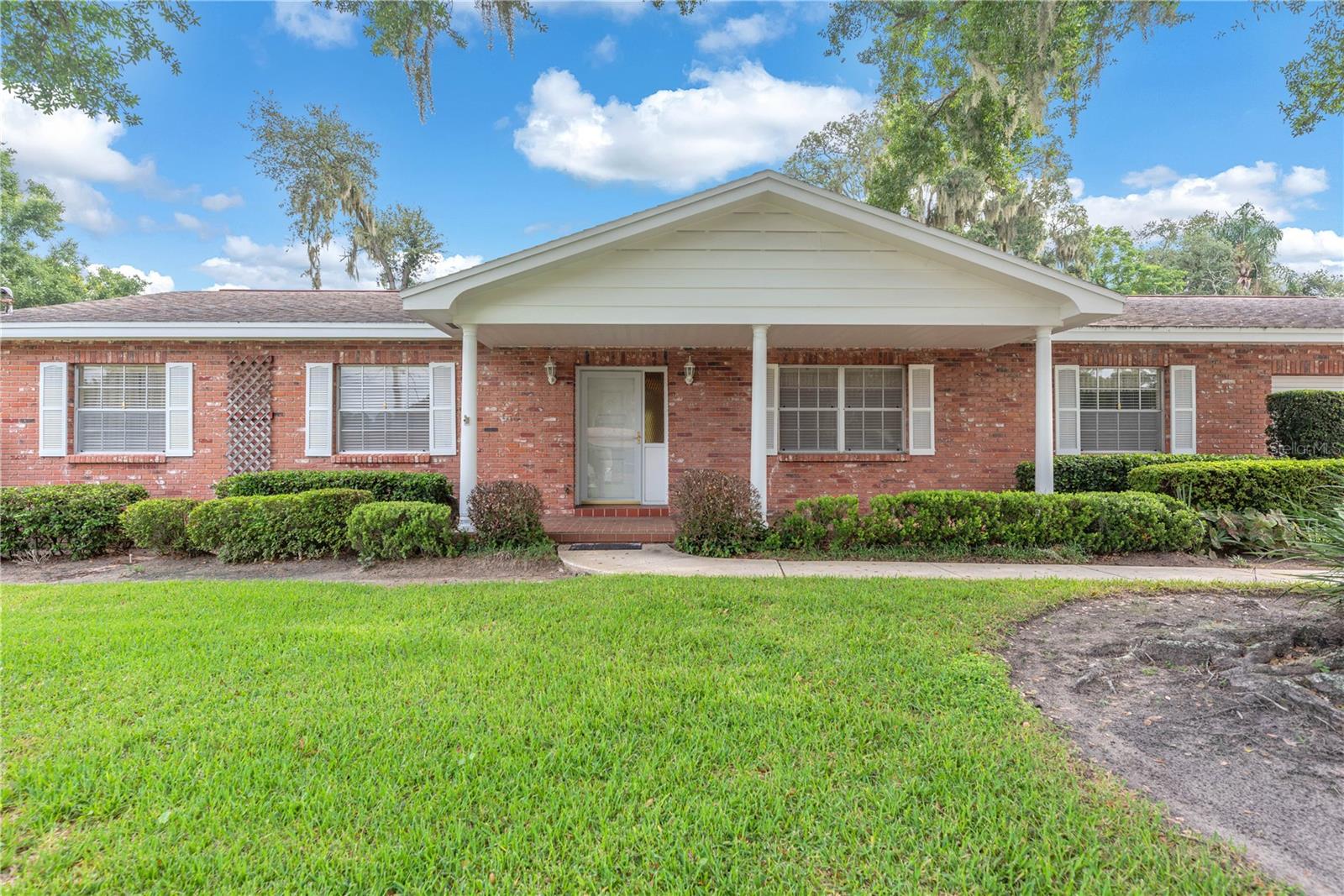 110 Ashbrook Dr Property Photo 3
