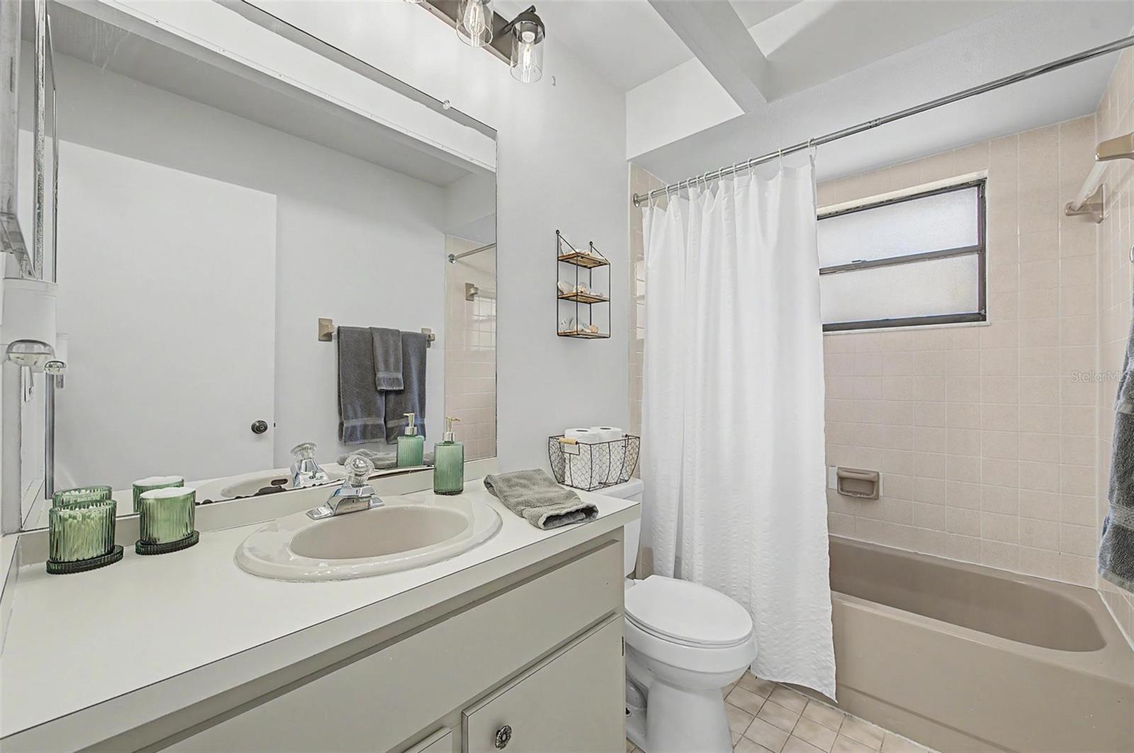 2028 Nobleton Ave Property Photo 25