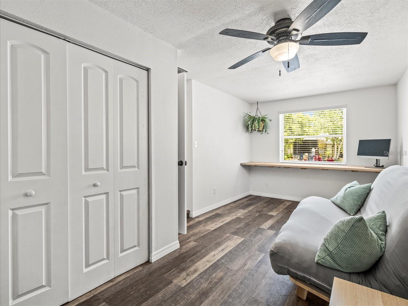 3138 W Varn Ave Property Photo 10