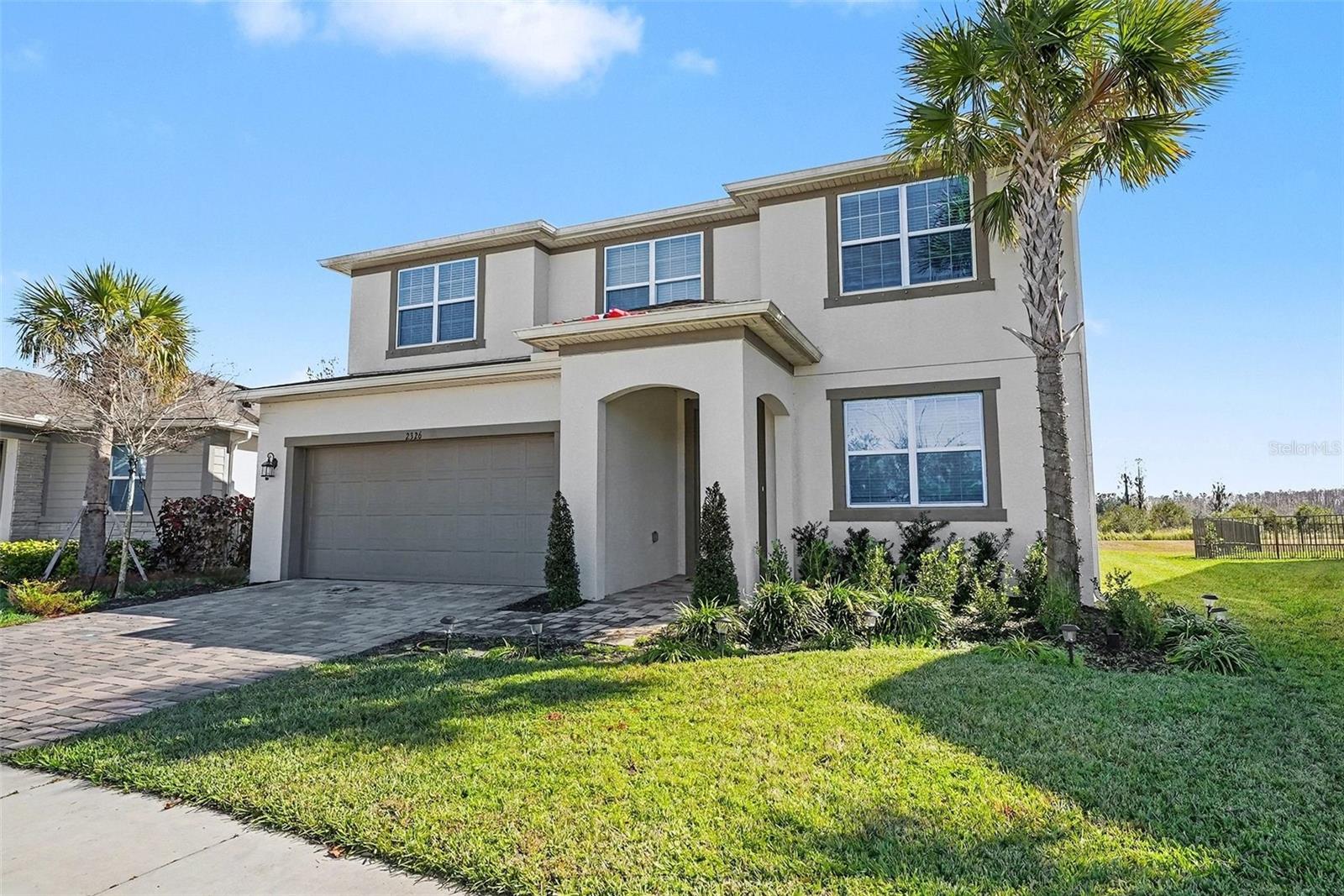 2326 Village Amble Loop Property Photo 3