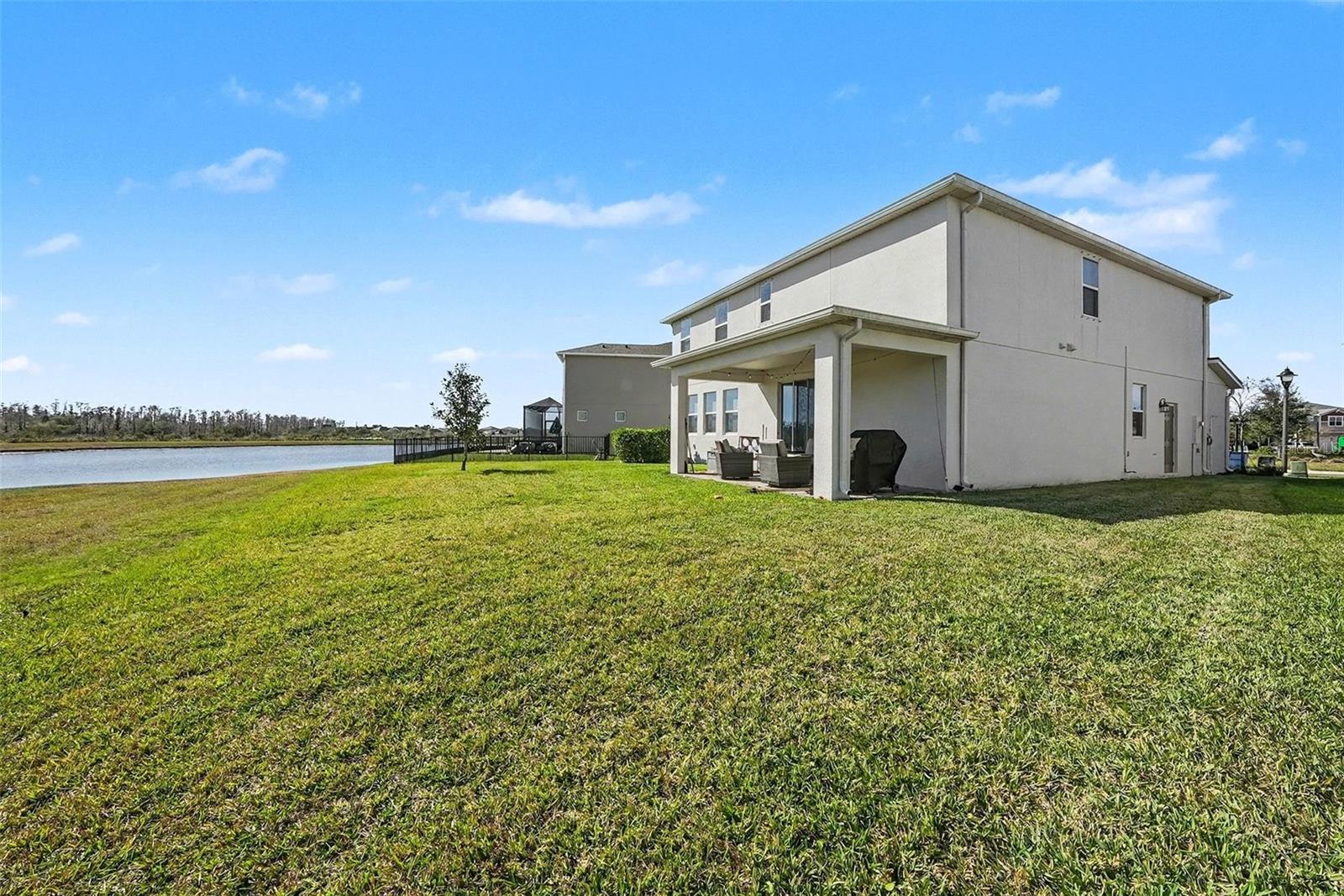 2326 Village Amble Loop Property Photo 5