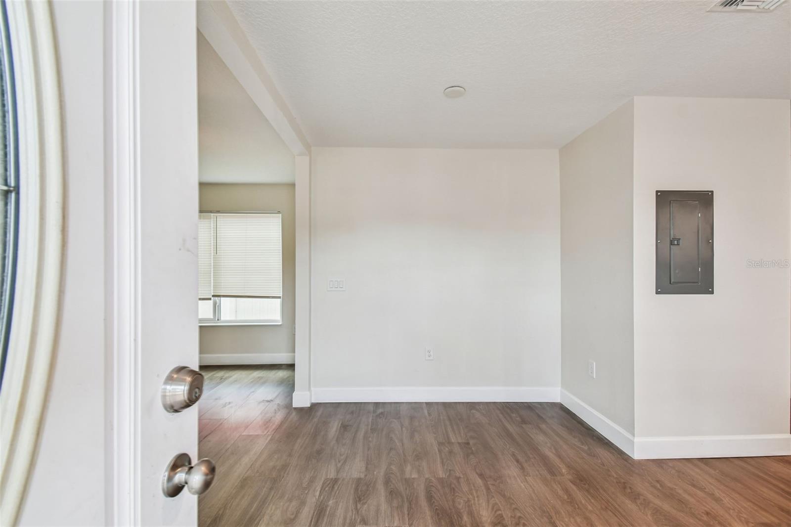 650 E Tarpon Ave #c2 Property Photo 3