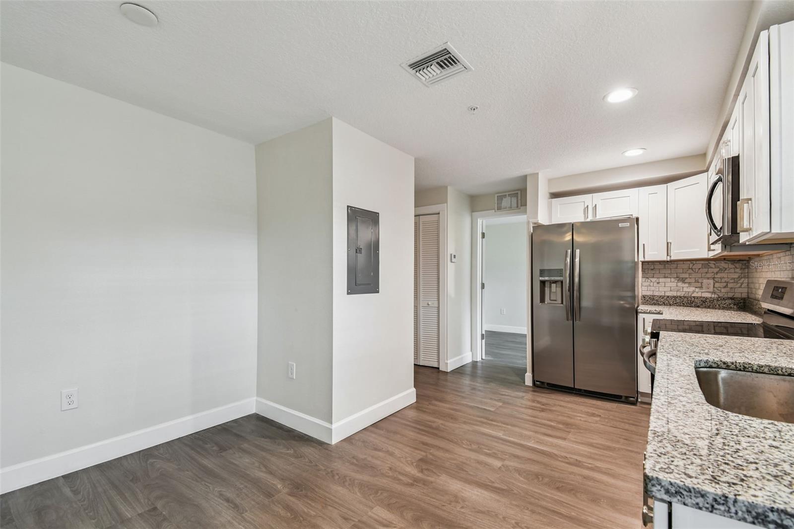 650 E Tarpon Ave #c2 Property Photo 4