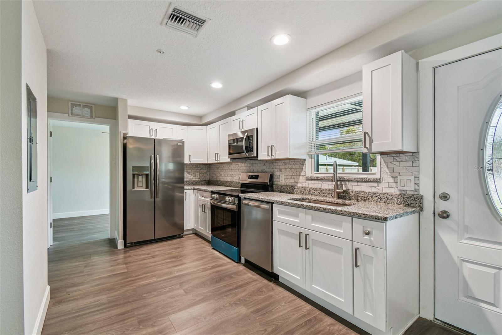 650 E Tarpon Ave #c2 Property Photo 5