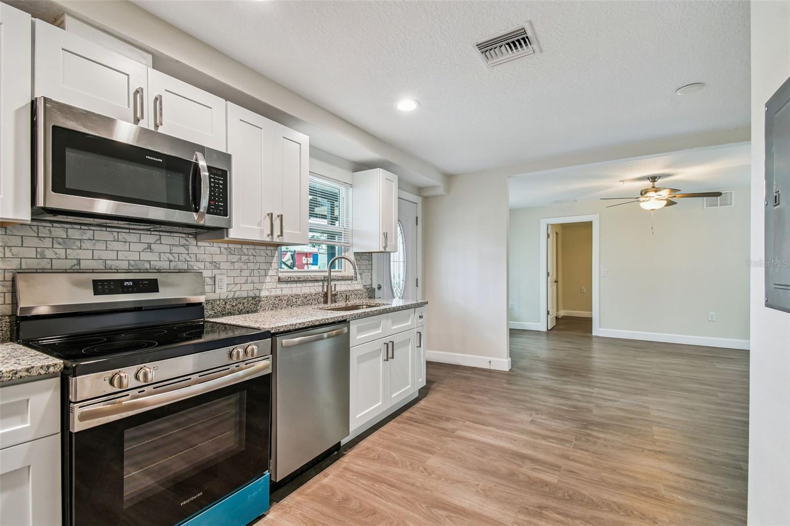 650 E Tarpon Ave #c2 Property Photo 6