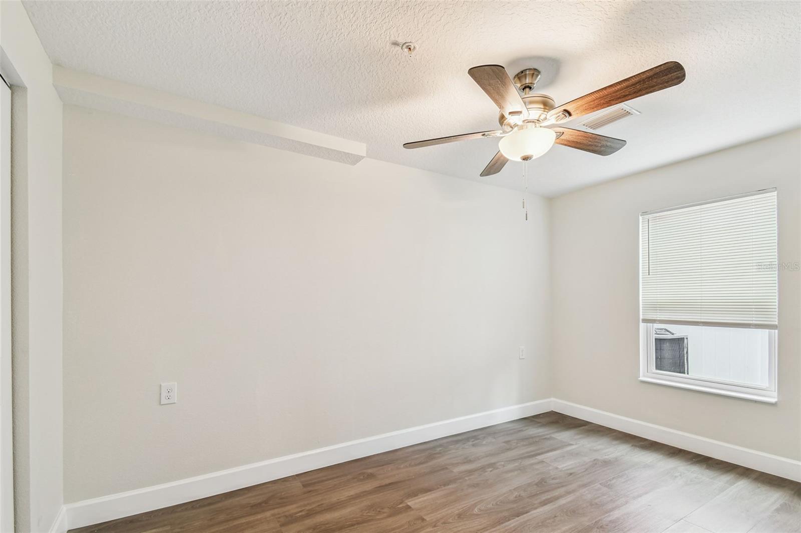 650 E Tarpon Ave #c2 Property Photo 14