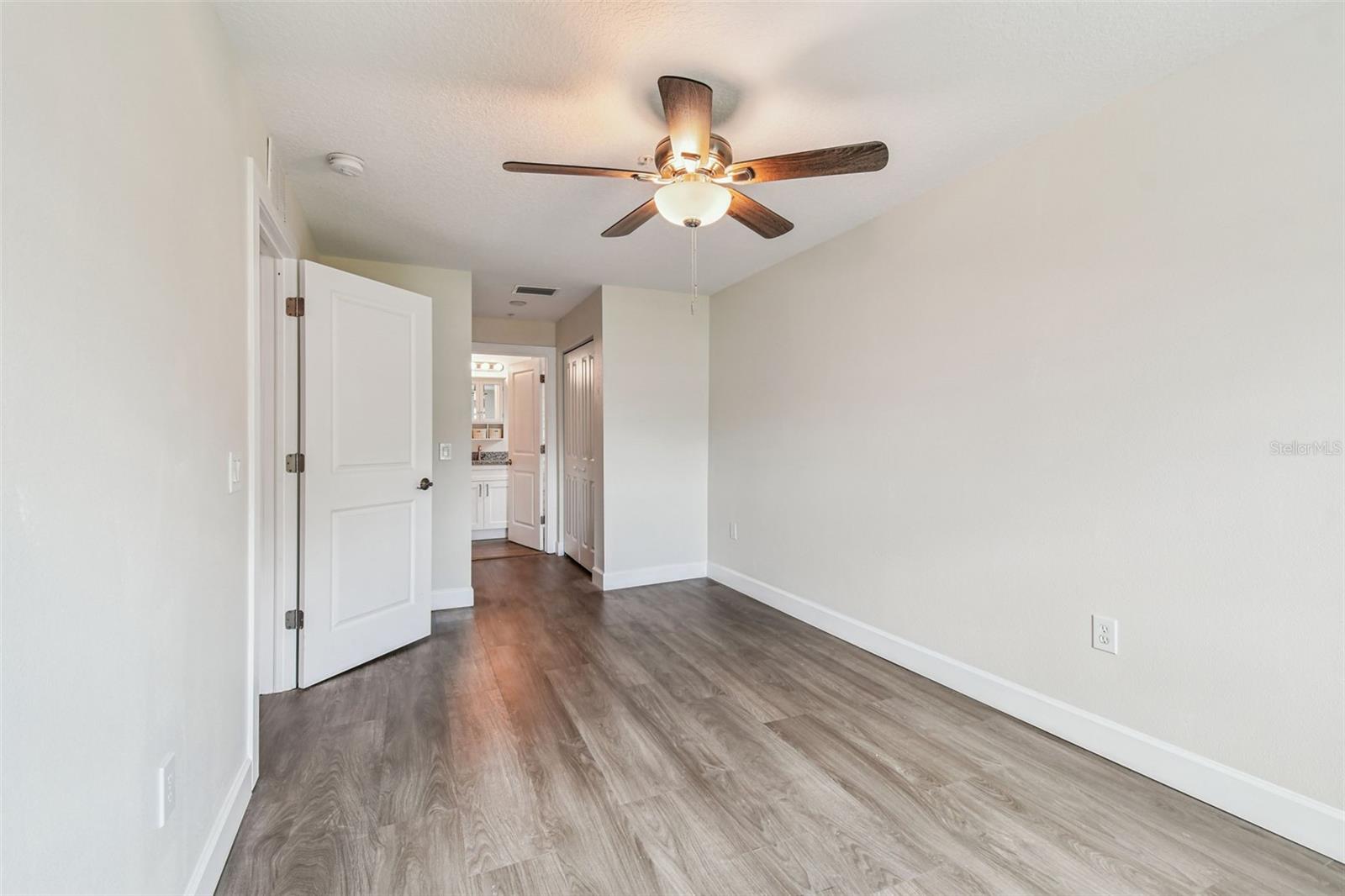 650 E Tarpon Ave #c2 Property Photo 22
