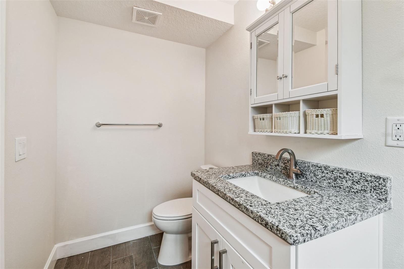 650 E Tarpon Ave #c2 Property Photo 28