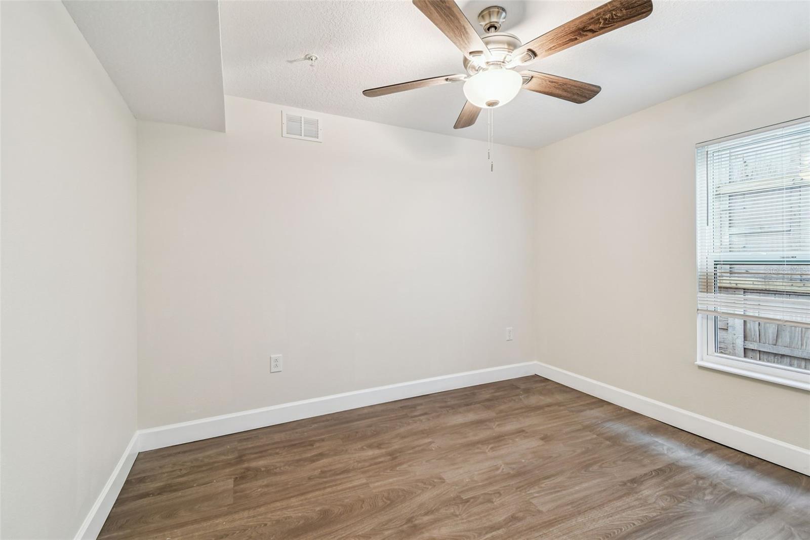 650 E Tarpon Ave #c2 Property Photo 30