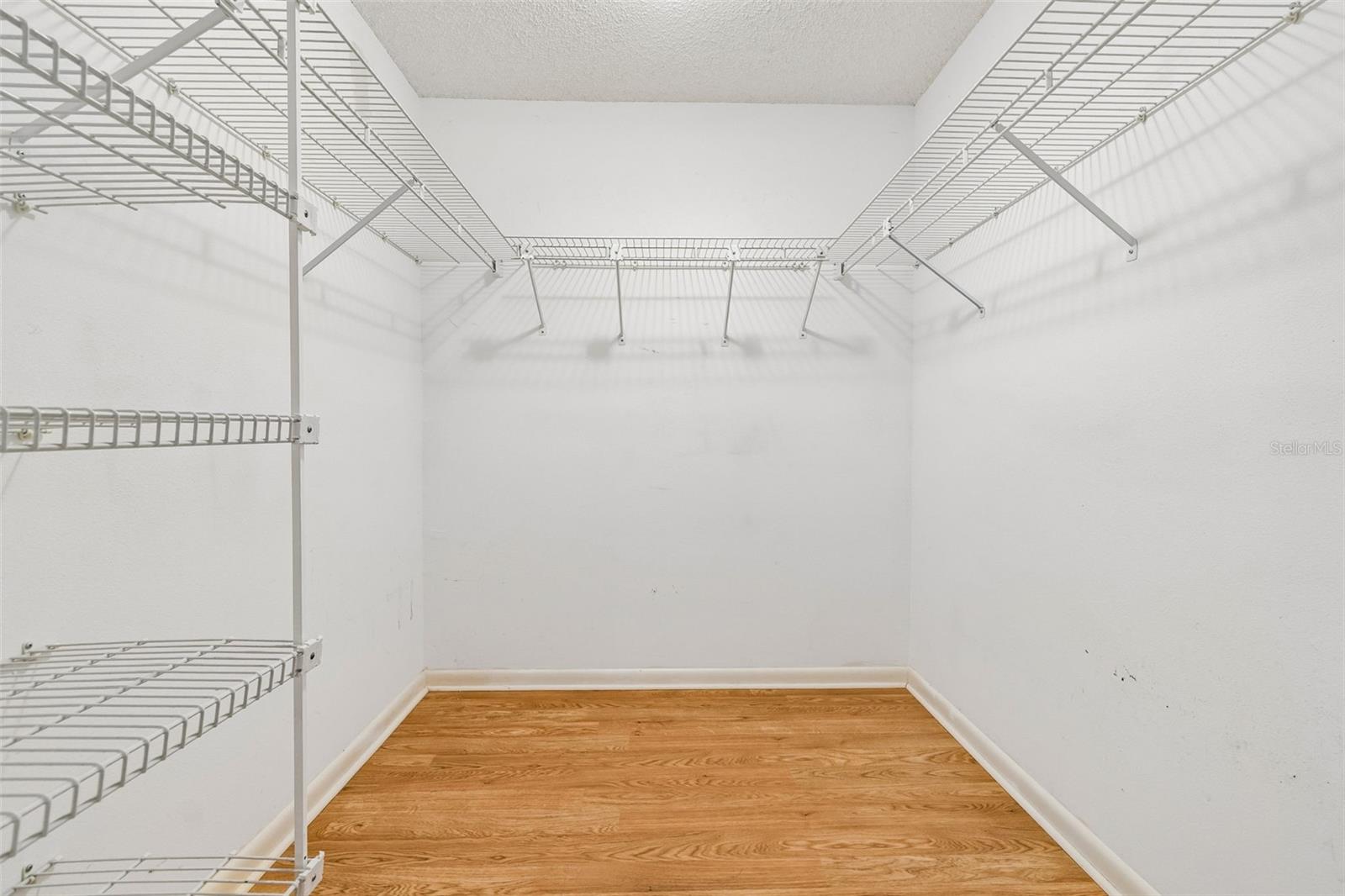 11301 Maybrook Ave Property Photo 20