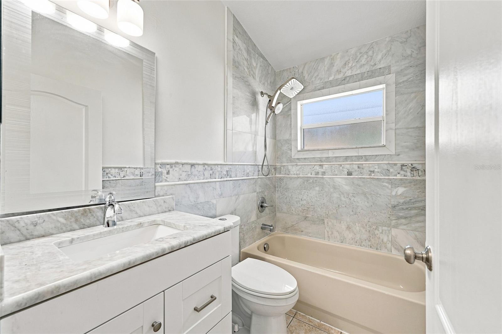 12018 Northumberland Dr Property Photo 32