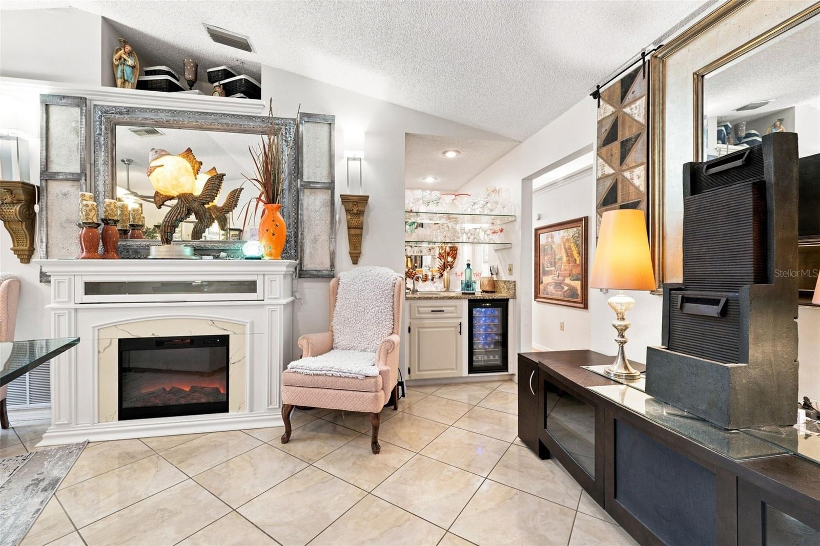 8136 Golf Club Ct Property Photo 13