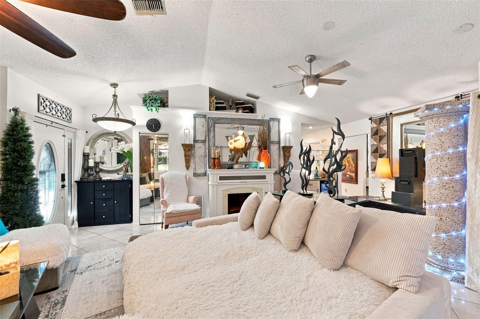 8136 Golf Club Ct Property Photo 14